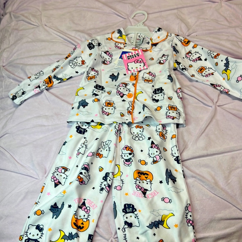 Hello kitty pajama set Halloween